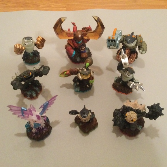 Bundle of 9 Skylanders